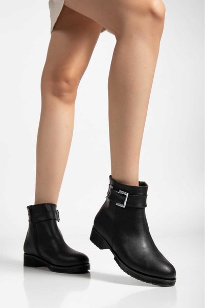 mysticaluxe Shoes Women's Black Buckle Detailed Winter Waterproof Casual Boots M004