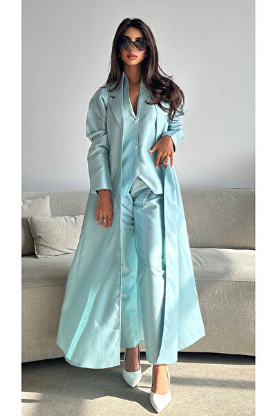 outline Summer abaya with an under-abaya set in sky blue