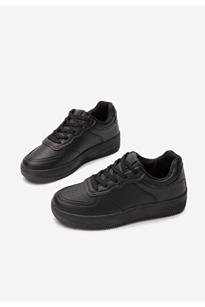 B T Shoes Černé dámské tenisky Serila