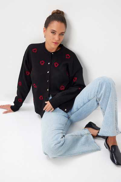 Lovelyİstanbul Heart Embroidered Stylish Buttoned Knitwear Cardigan Lnx0003 Black
