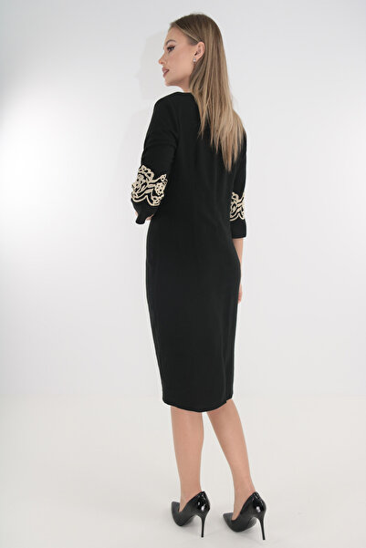 Vanessa Line RO Κομψό μαύρο φόρεμα με φλοράλ κέντημα στα μανίκια