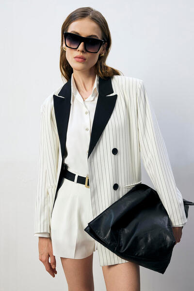 Touché Privé Contrast Detail Striped Blazer