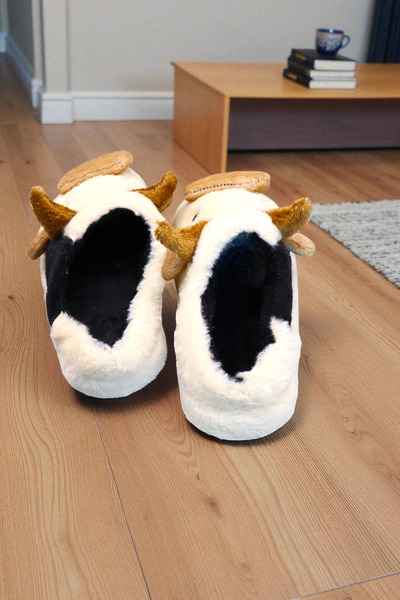 HFKY Γυναικείες παντόφλες σπιτιού με φιγούρα αγελάδας. Παντόφλες με βελούδινη λεπτομέρεια στο εσωτερικό.
