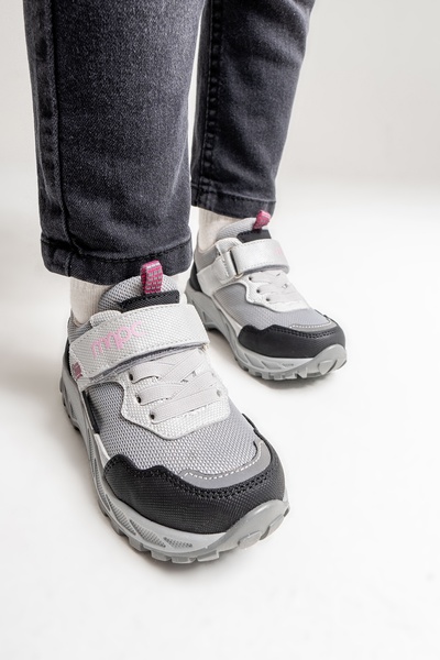 mnpc Kız Çocuk Gri-Pembe Su Geçirmez Anatomik Günlük Ayakkabı