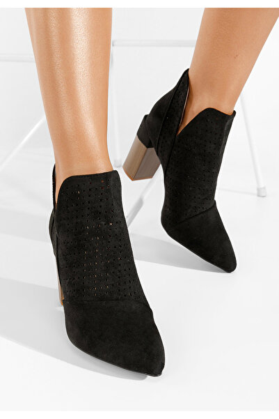 B T Shoes Botine perforate Alexia negre