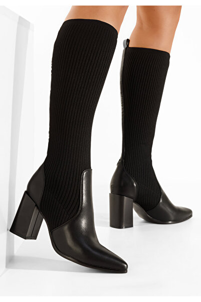 B T Shoes Черни ботуши с дебел ток Vinuele
