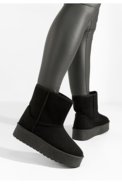 B T Shoes Černé dámské válenky Chrisia