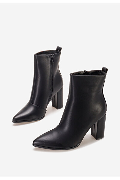 B T Shoes Černé kotníkové boty na podpatku Adalina