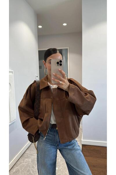 FMN Butik معطف بومبر من قماش الجلد السويدي بتصميم ياقة واقفة من ماركة موديل ب...