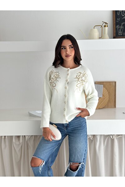 02Lady Fashion Çiçek Desenli Yumuşak Dokulu Düğmeli Triko Hırka