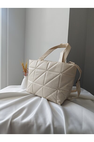 VivazzaLuxe Women's Leather Quilted Pattern Zippered Casual Medium Size Hand and Shoulder Bag