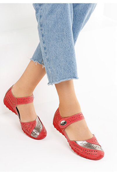 B T Shoes Červené dámské baleríny Pozza