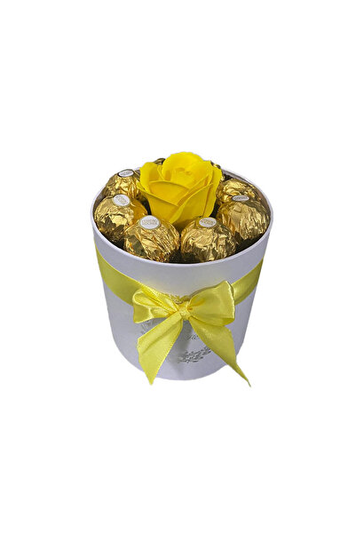 velve Cutie cadou pentru femei Sweet Flower cu trandafir de sapun si 8 pralin...
