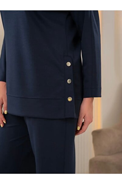 FUERTE XL Plus Size Sweatshirt with Button Detail on the Sides