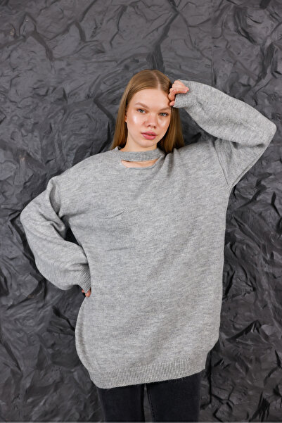 BLUSS Women's Oversize Cut Collar Detailed Knitwear Sweater - 7 Colors