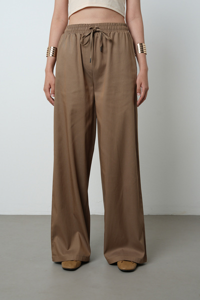 Orfeo Negro Women's Wide Leg Elastic Waist Solid Color Trousers