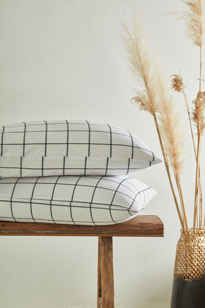 Ricco Lifes Λευκή καρό μαξιλαροθήκη 2 τεμαχίων (50x70)