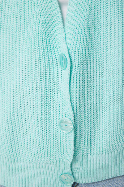 Happiness İstanbul Γυναικεία πλεκτή ζακέτα με πράσινη λαιμόκοψη V με κουμπιά MX00175