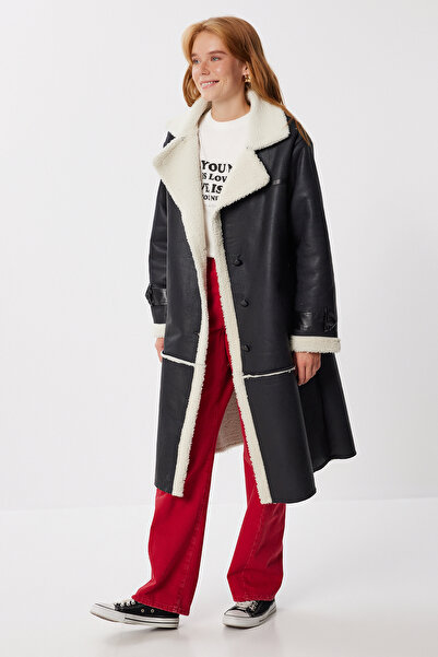 Happiness İstanbul Palton negru de damă din nubuc oversize cu blană artificială KT00030