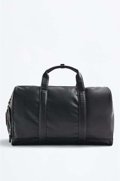 LEFTIES Mann beim Bowling clever