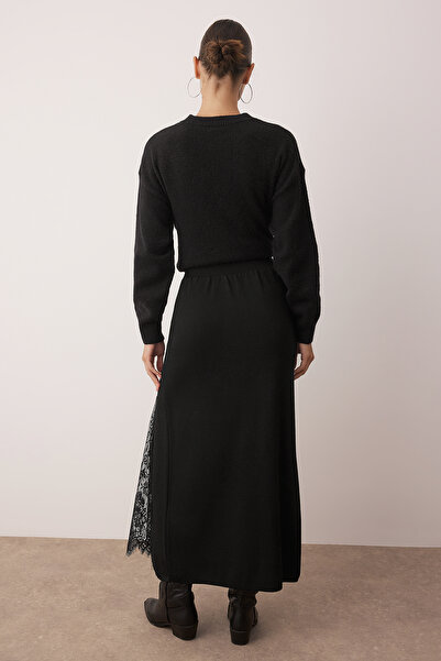 Trendyol Collection Black Knitwear Lace Slit Detailed Maxi Skirt Twoaw26Et00117