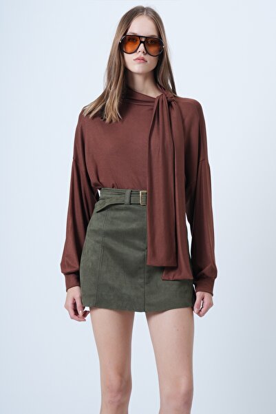 Trend Alaçatı Stili Women's Cinnamon Brown Shawl Detailed Regular Fit Modal Fabric Blouse Alc-X14653