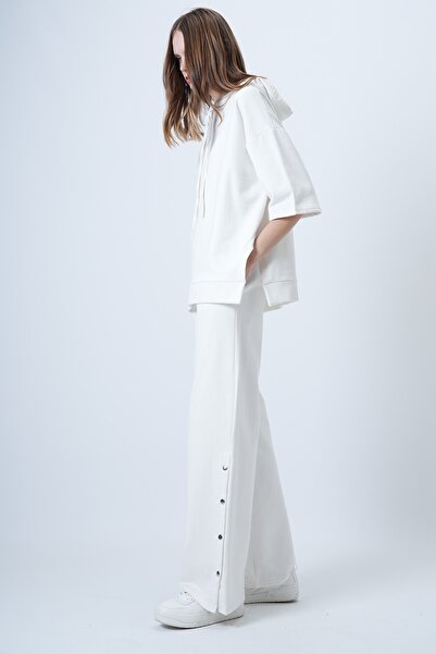 Trend Alaçatı Stili Women's White Hooded Sweatshirt with Side Slits and Wide Leg Pants Set Alc-X14607