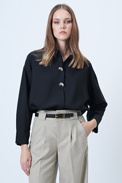 Trend Alaçatı Stili Kadın Siyah Gold Broşlu Gizli Patlı Oversize Poplin Gömlek ALC-X14641