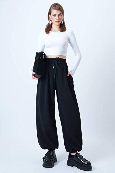 Trend Alaçatı Stili Women's Black Elastic Waist and Cuffs Detailed Baggy Fit Knitted Trousers Alc-X14629