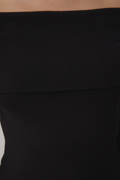 Trendyol Collection Black Premium Yarn/Special Yarn Carmen Collar Knitwear Sweater Twoaw26Kz00064