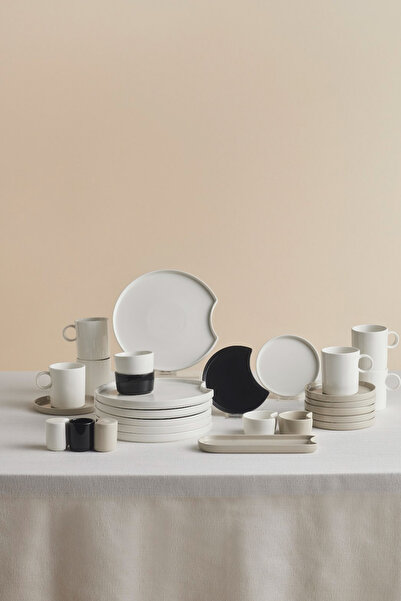 Karaca Red Carpet Collection X Hussein Chalayan Forever Bone Poly 28 Parça 6 Kişilik Kahvaltı Takımı