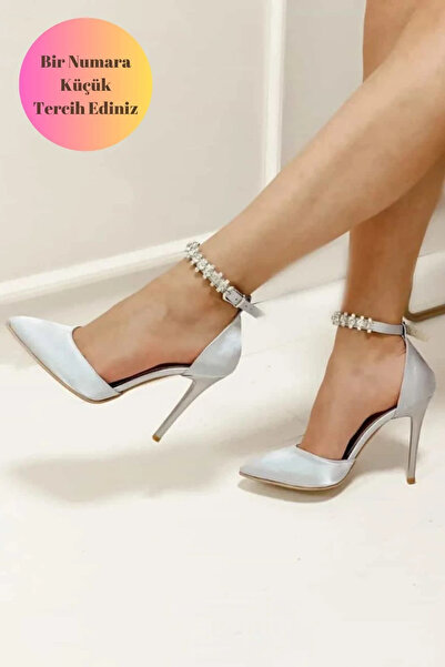 meefshoes Sa kamenčićima Cipele sa štiklom od zgloba