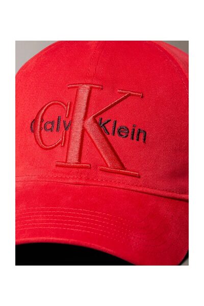 Calvin Klein Large Layered Monologue Cap