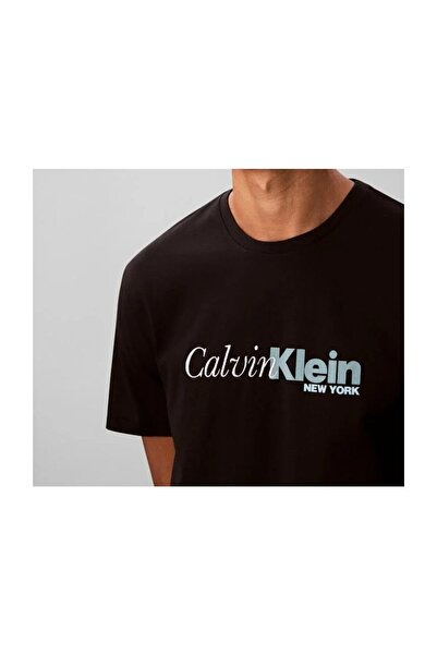 Calvin Klein Ανδρικό μπλουζάκι με λαιμόκοψη μαύρο LV04RD822GUB1_SS 20S EU CALVIN CURS