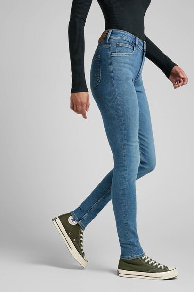 Lee Regular Fit Regular Cut 100% Cotton Crew Neck Yellow T-Shirt