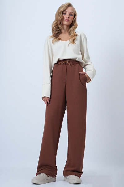 Trend Alaçatı Stili Women's Brown Double Pocket Knitted Trousers with Elastic Waist and Cuffs Alc-X14580