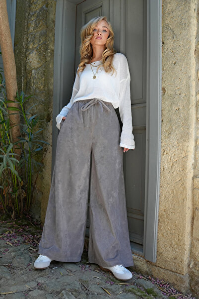 Trend Alaçatı Stili Kadın Gri Çift Cepli Bağlama Detaylı Bol Paça Kadife Pantolon ALC-X14569