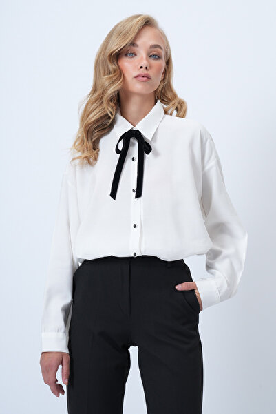 Trend Alaçatı Stili Women's White Velvet Ribbon Detailed Contrast Buttoned Oversize Woven Shirt Alc-X14563