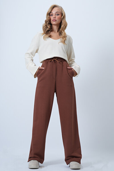 Trend Alaçatı Stili Women's Brown Double Pocket Knitted Trousers with Elastic Waist and Cuffs Alc-X14580