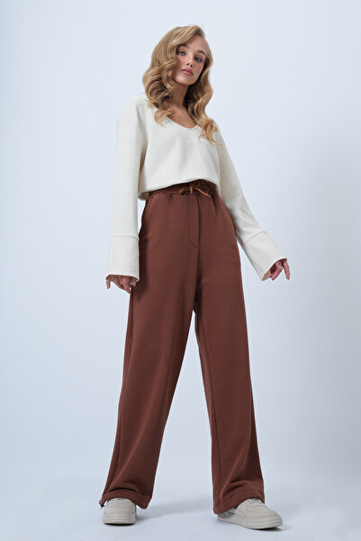 Trend Alaçatı Stili Women's Brown Double Pocket Knitted Trousers with Elastic Waist and Cuffs Alc-X14580