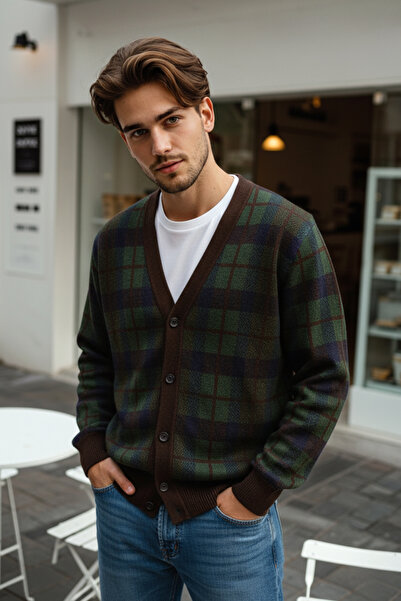 Trendyol Collection Green Regular V-Neck Plaid / Check Cardigan Tmnaw21Hi0063