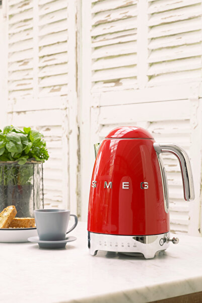 SMEG Klf04Rdeu Heat Adjustable Red Kettle