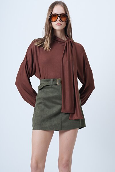 Trend Alaçatı Stili Women's Cinnamon Brown Shawl Detailed Regular Fit Modal Fabric Blouse Alc-X14653