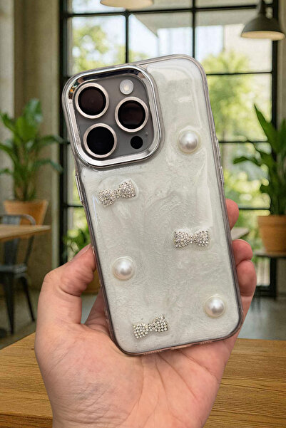 Vip Case iPhone 16 Pro Max Uyumlu Epoksili 3D Figürlü Kalpli Kurdelalı Parlak Şık Moda Kılıf