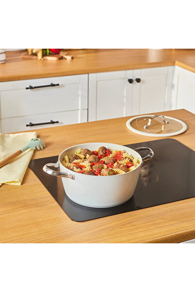 Karaca Swiss Crystal Mandulás Krémes Tapadásmentes Indukciós Rozsdamentes Acél Nyéllel és Fedővel, 24 cm, Krémszínű