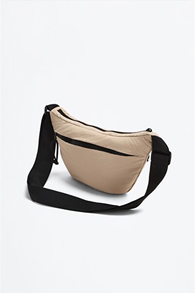 LEFTIES Men's Half Moon Crossbody Undetectd