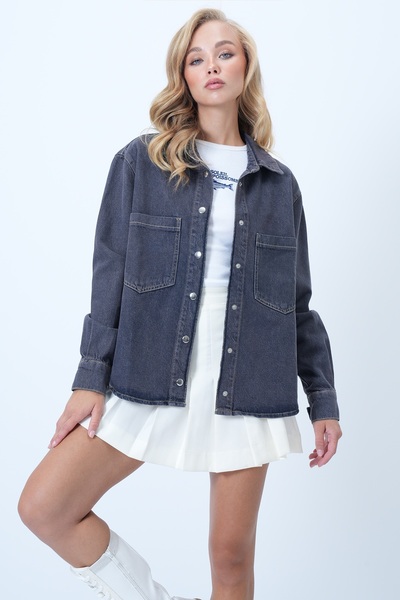 Trend Alaçatı Stili Kadın Gece Mavisi Çift Cepli Çıtçıt Kapamalı Jean Gömlek Alc-X14469