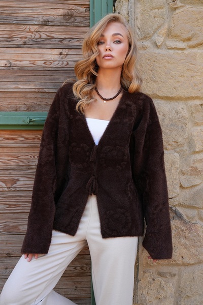 Trend Alaçatı Stili Dámska hnedá pletená bunda s reliéfnym vzorom Alc-X14488