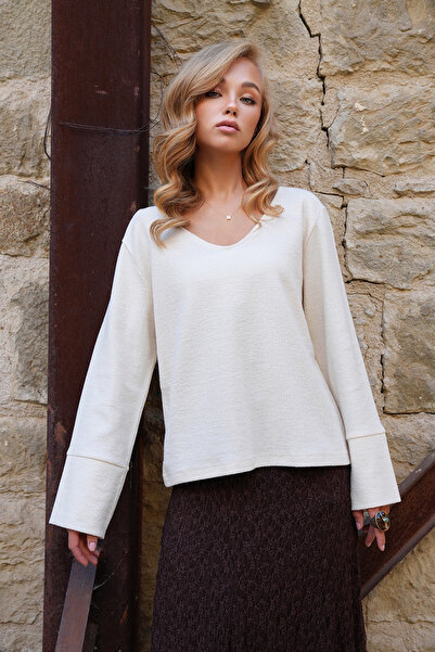 Trend Alaçatı Stili Women's Ecru V-Neck Basic Blouse Alc-X14482