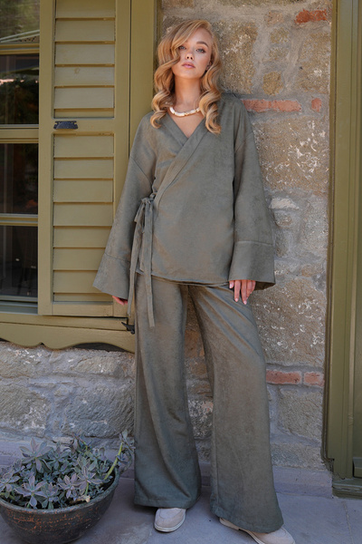 Trend Alaçatı Stili Women's Khaki Double-Breasted Cut V-Neck Tie Detail Jacket and Pants Set Alc-X14484